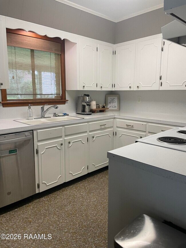Building Photo - 101 Boxwood Dr