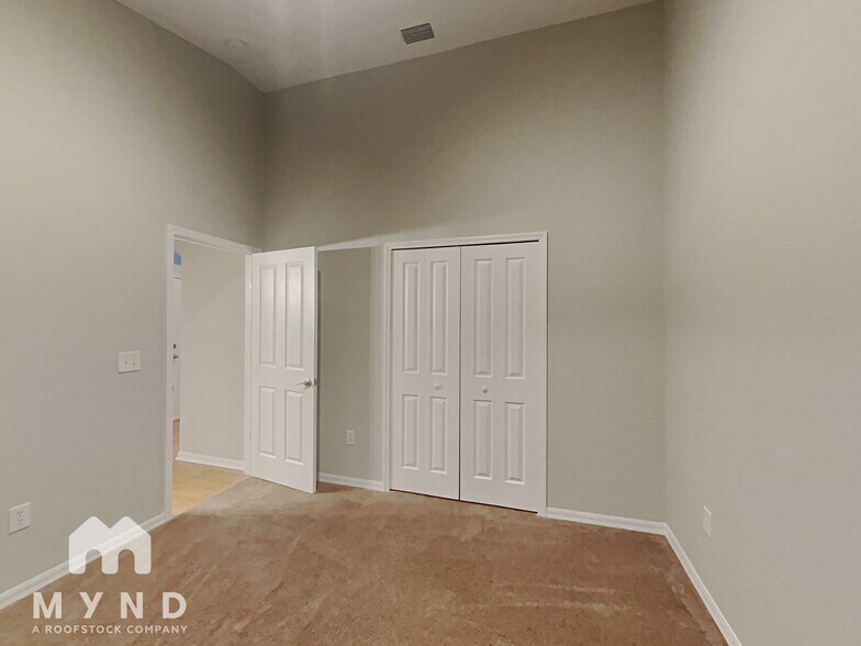 Building Photo - 1328 Maximilian Dr