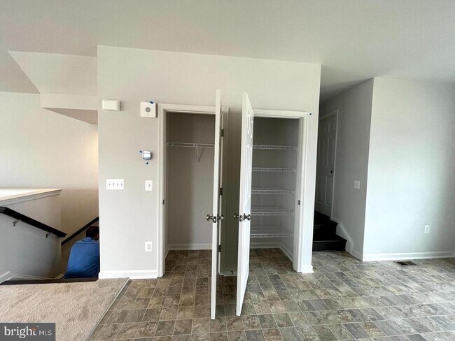 Building Photo - 200 Norland Knoll Dr