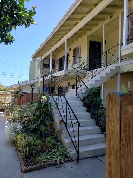 Building Photo - 3694 Redondo Beach Blvd