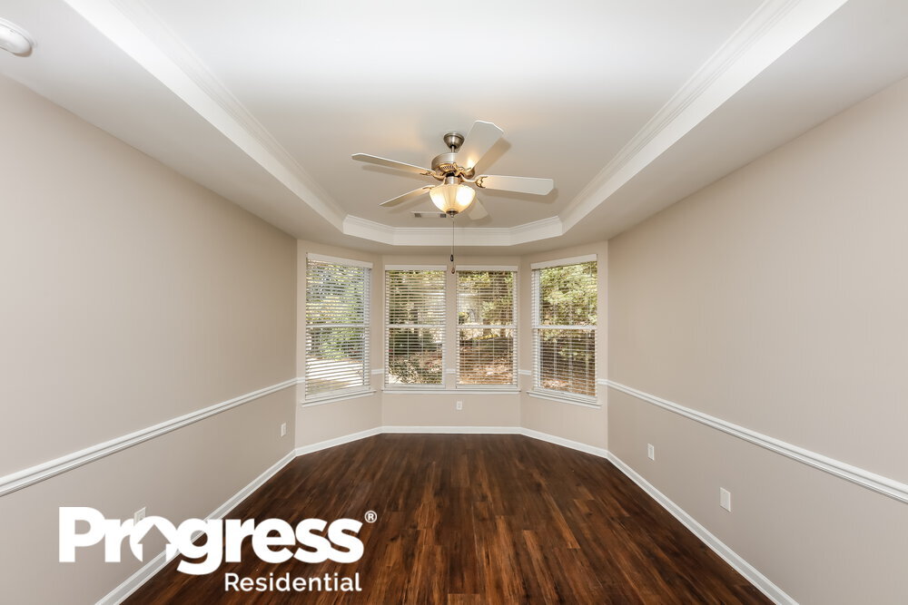 Building Photo - 4550 Black Hills Dr NW