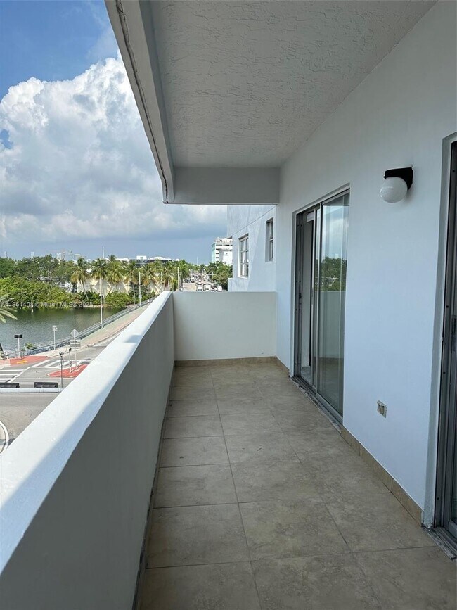 Building Photo - 4101 Indian Creek Dr