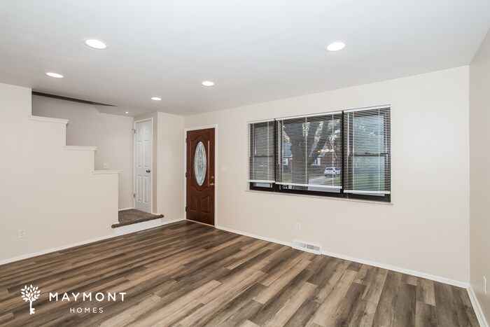 Building Photo - 9753 Woodmill Ln