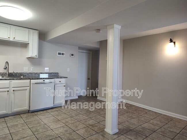 Building Photo - 340 Hollis Rd