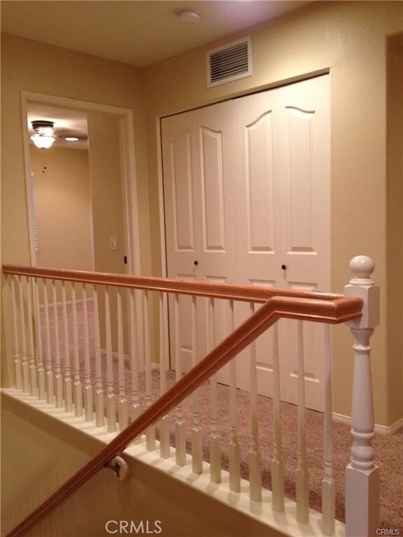 Building Photo - 12 Amesbury Ct