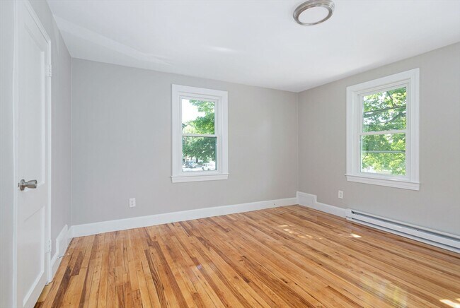 Building Photo - 25 Paragon Rd