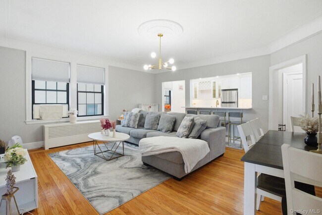 Building Photo - 26 Pondfield Rd