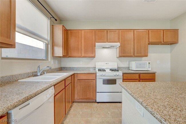 Building Photo - 484 Punto Vallata Dr