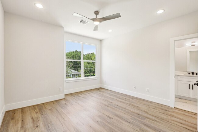 Building Photo - 3720 Nathaniel Brown St