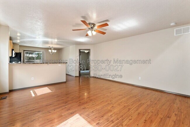 Building Photo - 3354 W Wave Dr