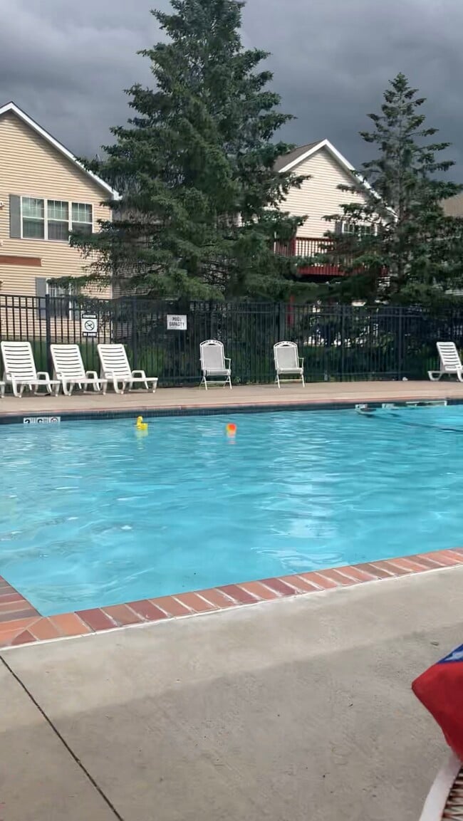 Building Photo - 7354 Windsor Dr N