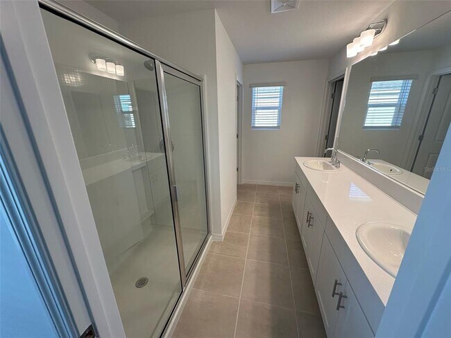 Building Photo - 11228 Fieldstone Dr