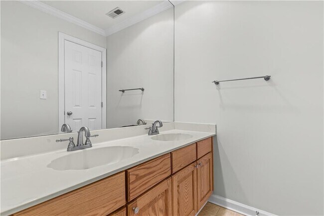 Building Photo - 2298 Goodwood Blvd SE