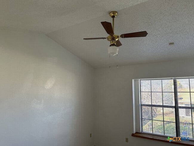 Building Photo - 1801 Lea Ann Dr