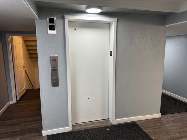 Building Photo - 7255 E Quincy Ave