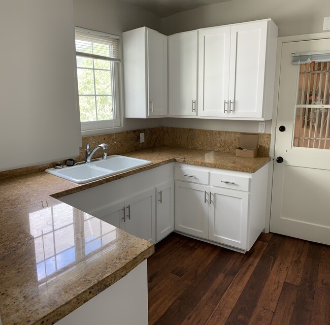 Kitchen - 401 S Rodeo Dr