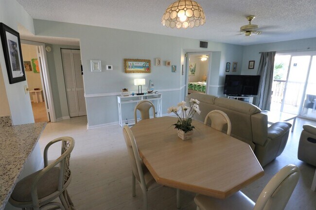 Building Photo - 4250 A1A S