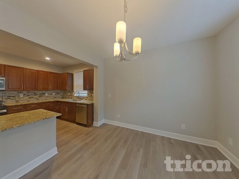 Building Photo - 420 Best Friends Turn Alley