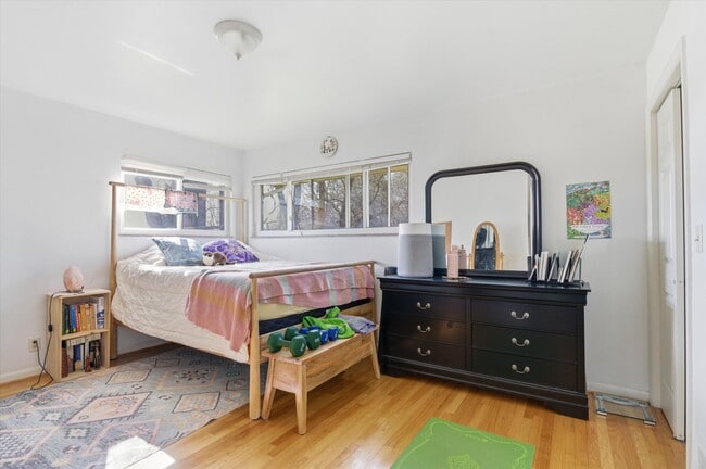 Building Photo - 2220 E Stadium Blvd