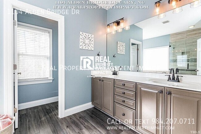 Building Photo - 1104 Alden Bridge Dr