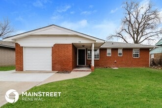 Building Photo - 800 Plaza Dr