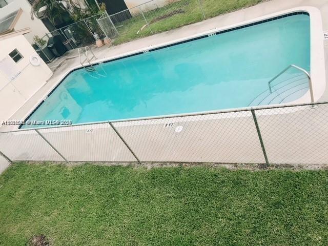 Building Photo - 160 NW 60th Ave