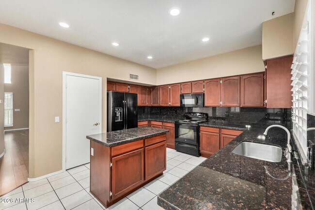 Building Photo - 4334 E Anderson Dr