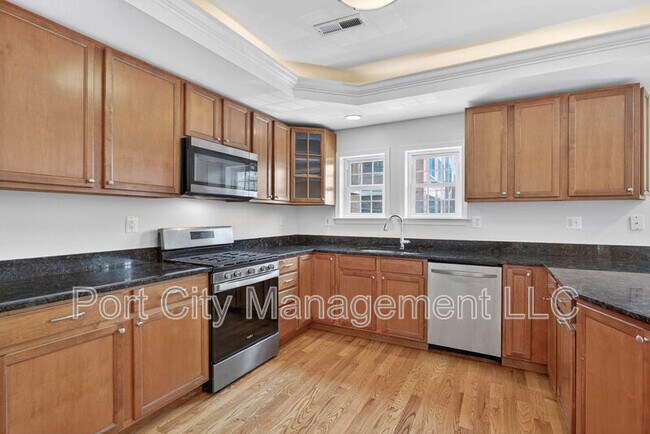 Building Photo - 1125 Race St