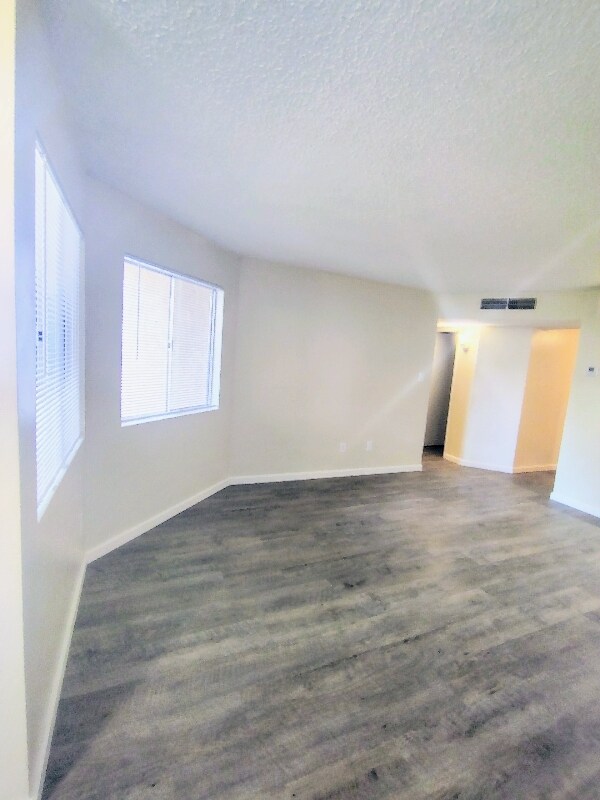 Building Photo - 4140 Teal St