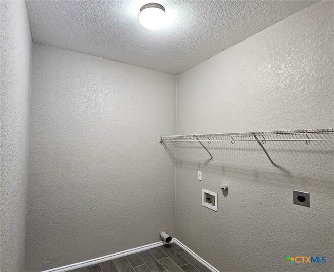 Building Photo - 316 Julian Point