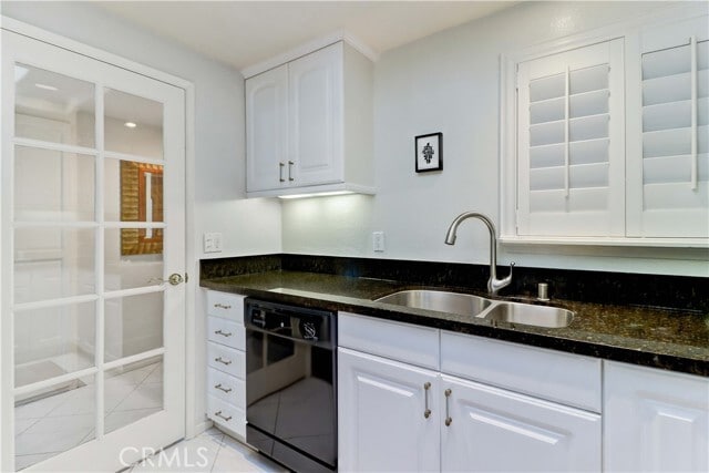 Building Photo - 881 Via Mendoza