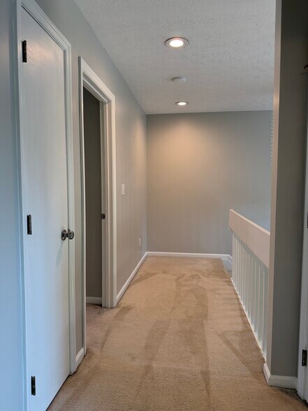 Building Photo - 3441 Laredo Dr