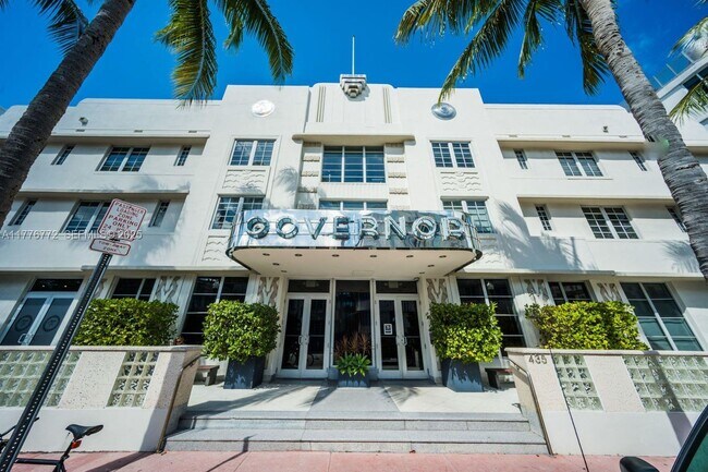 Building Photo - 435 21st St