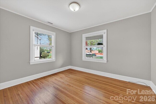 Building Photo - 3920 Haven Dr