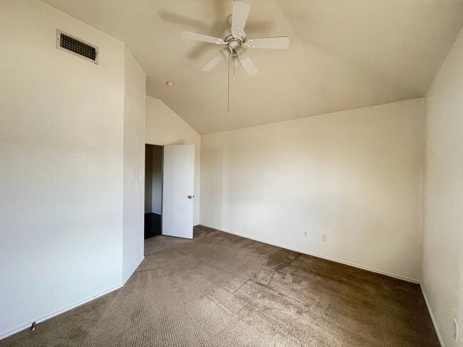 Building Photo - 1706 Tanner Cir