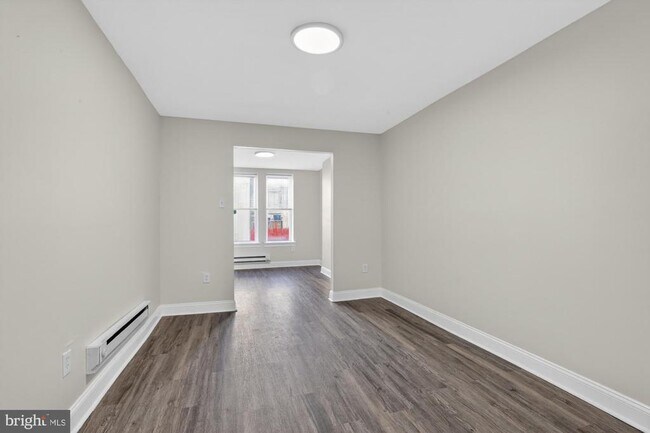 Building Photo - 1729 N Bambrey St