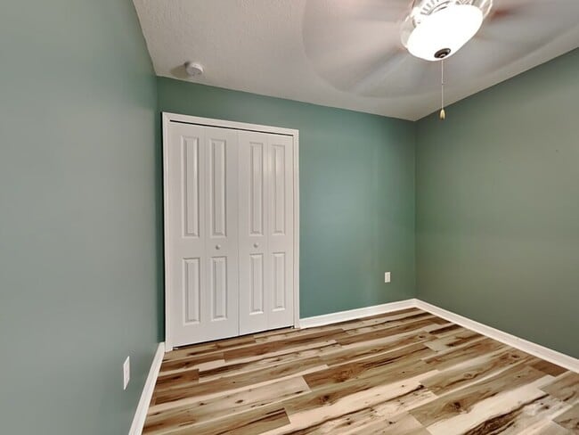 Building Photo - 14620 Dunrobin Dr