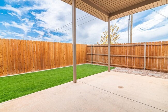 Building Photo - 6735 Draw Ct