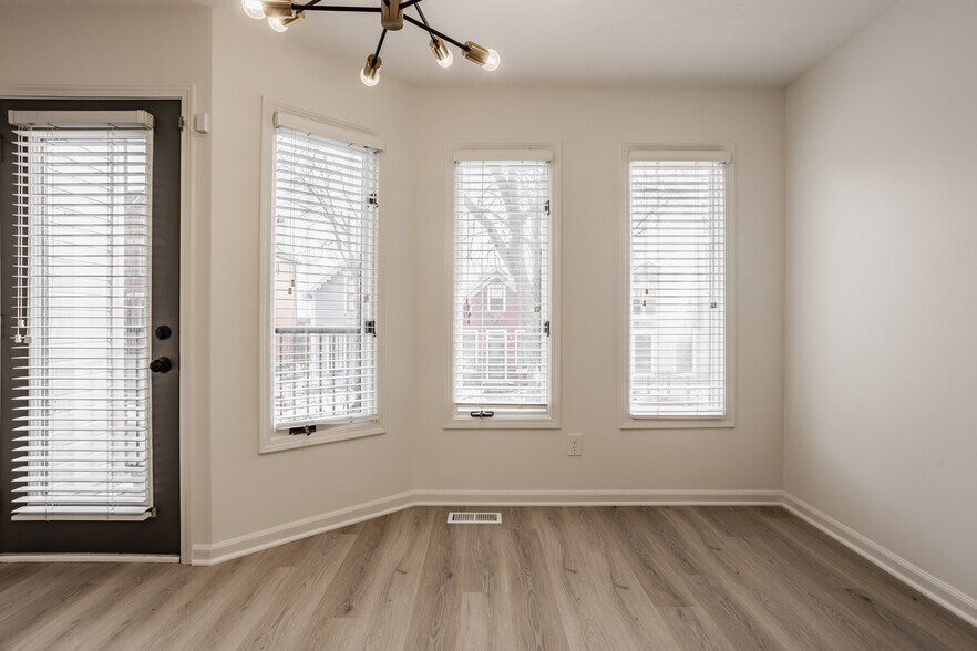 Building Photo - 414 N Park Ave
