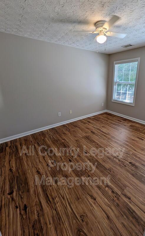 Building Photo - 117 Brockett Dr