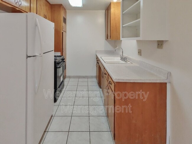 Building Photo - 213 Panamint Ave