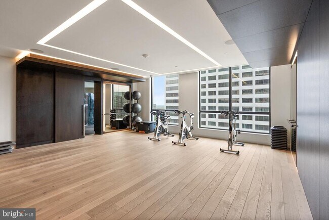Building Photo - 1650 Silver Hill Dr