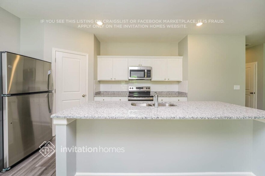Building Photo - 7783 Sudbury Cir