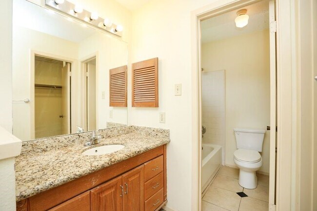 Building Photo - 8215 Summer Quail Dr