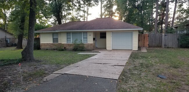 Building Photo - 1305 Bettes St