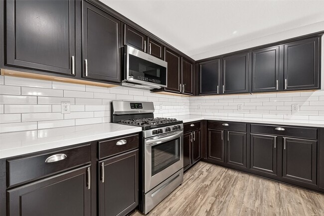 Building Photo - 6014 Namika St