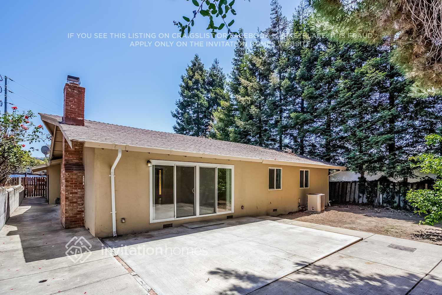 Building Photo - 217 Locust Dr