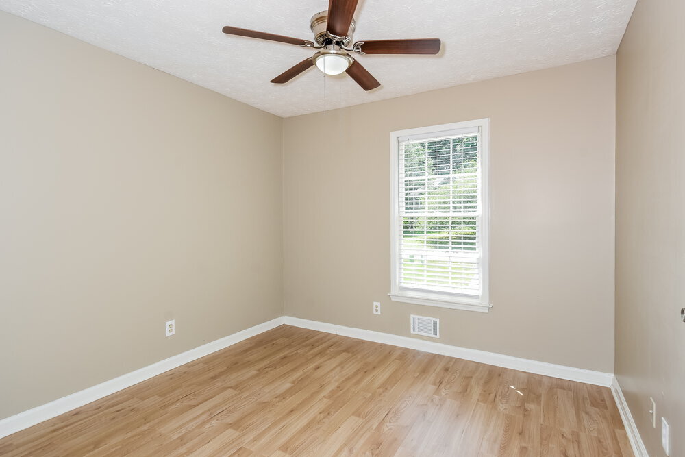 Building Photo - 503 Brooksdale Dr