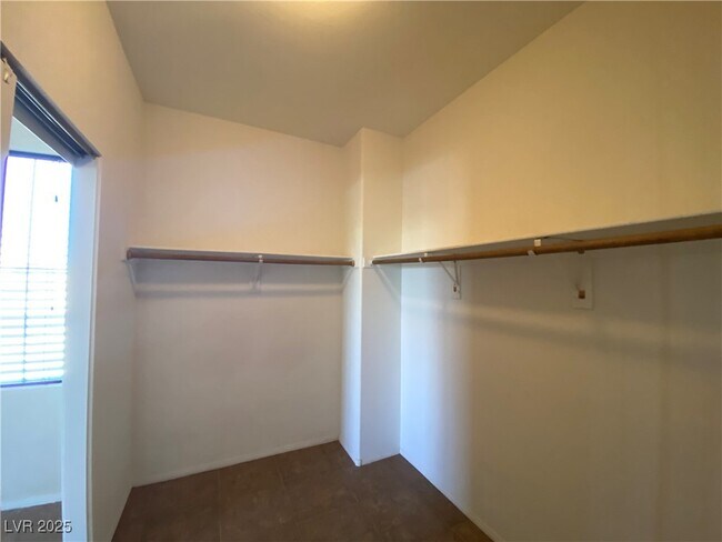 Building Photo - 11294 Star Lily St