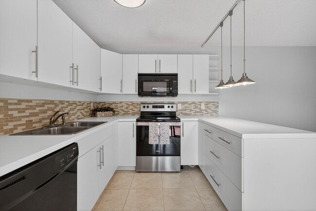 Building Photo - 3312 Spanish Wells Dr